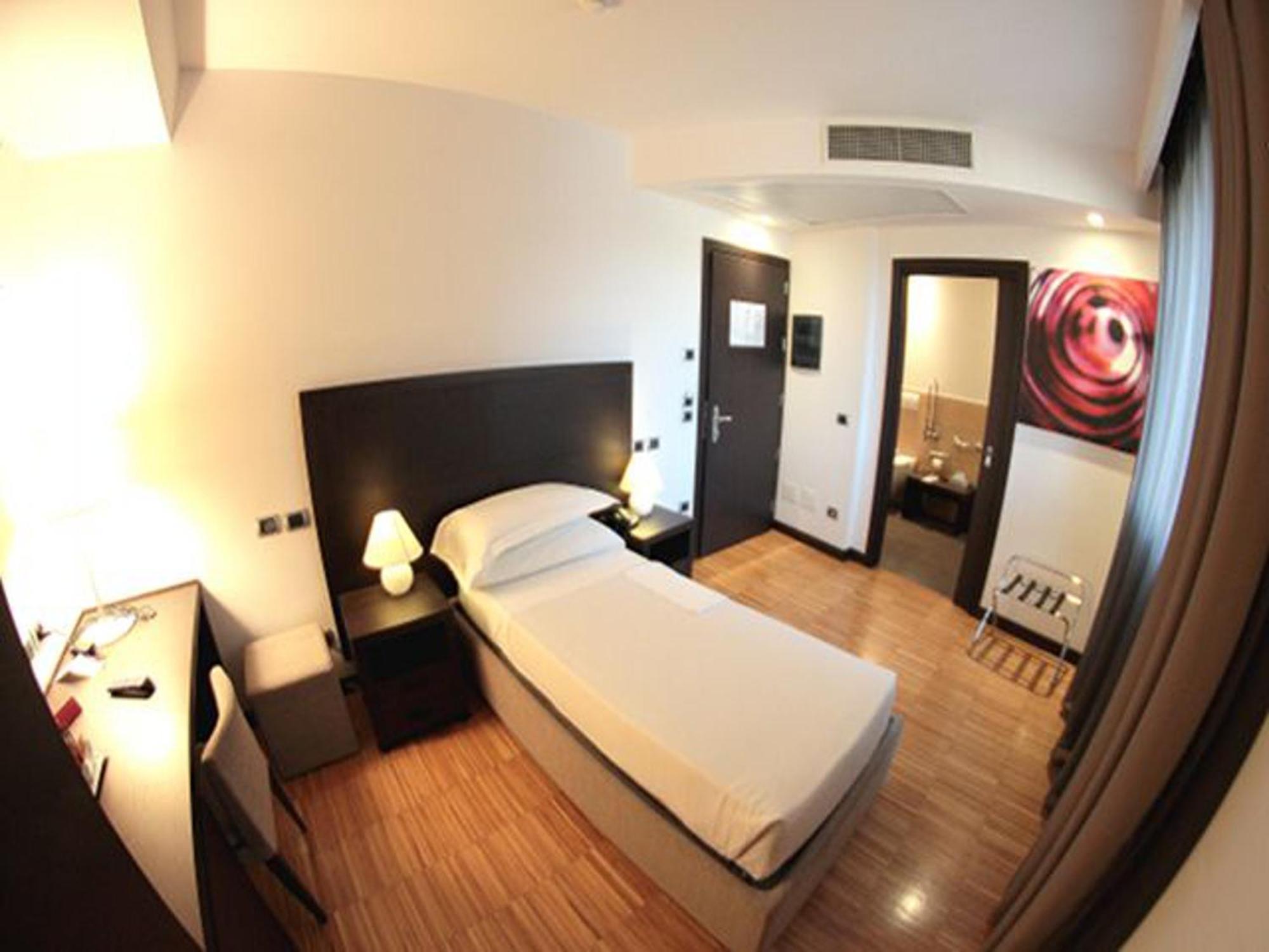 אודרזו Postumia Hotel Design חדר תמונה